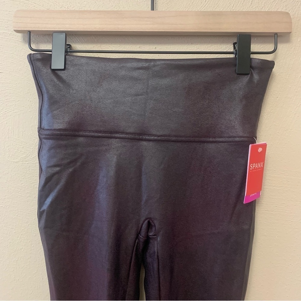 Spanx Faux Leather Leggings in Wine Size Small NWT New - Picture 5 of 16